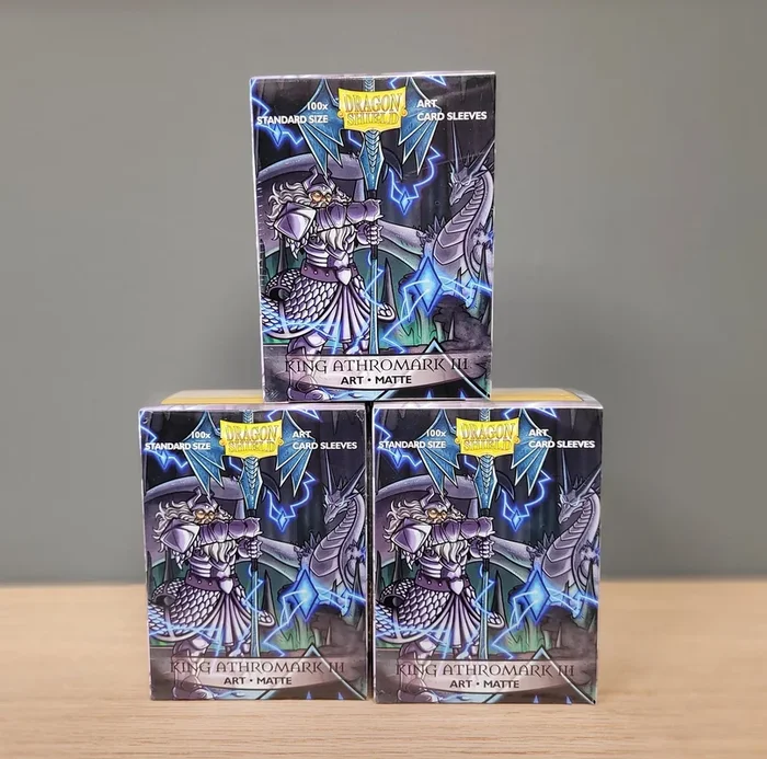 Dragon Shield Deck Protector – Art Matte King Athromark III 100 CT